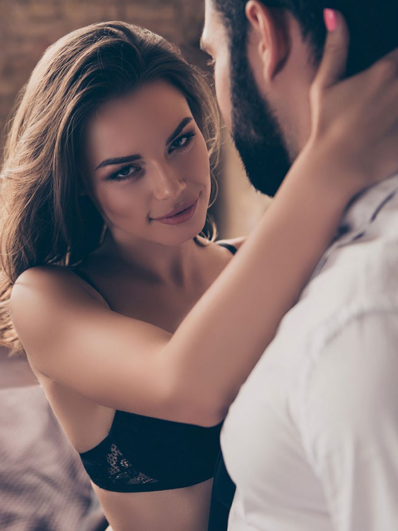 Hot single woman fancies an impromptu love game at home