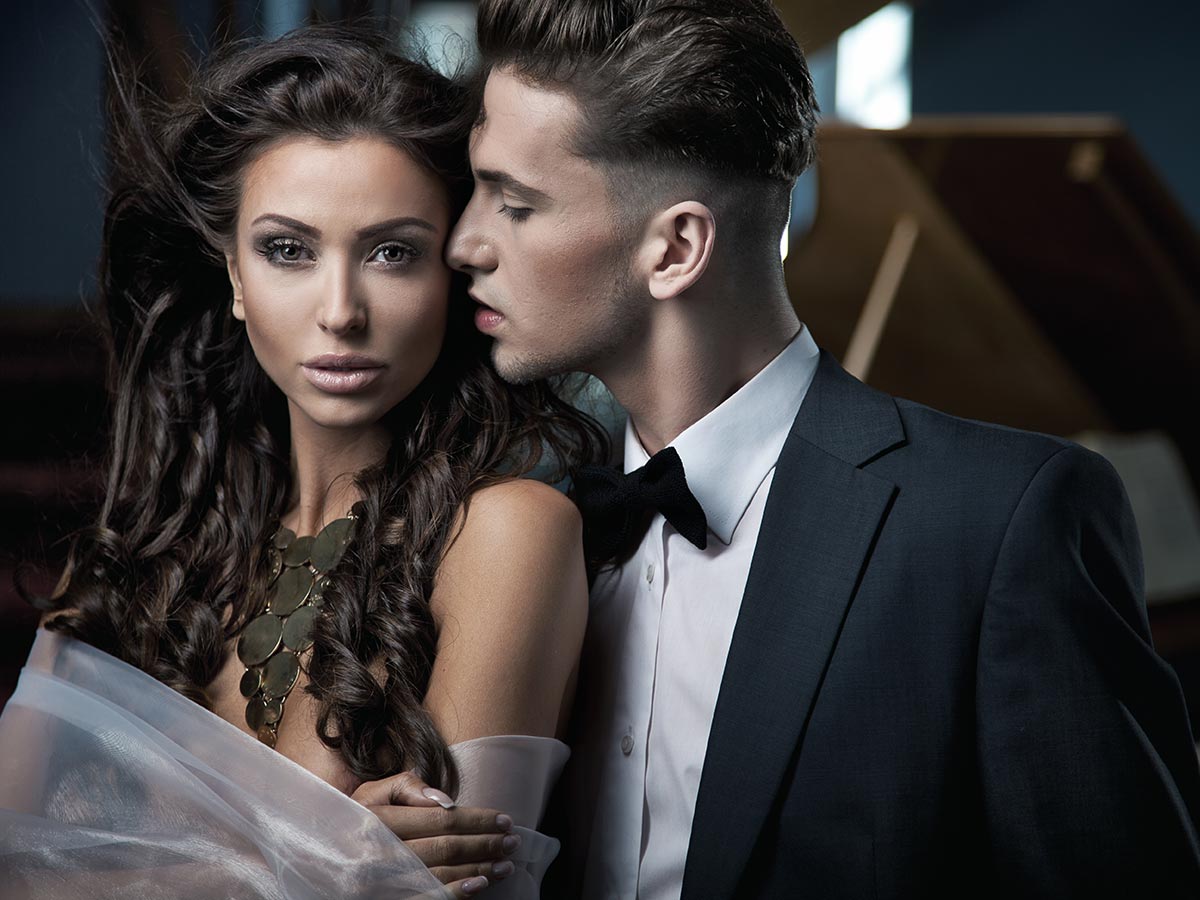 Elegantes Paar hat lust auf was neues